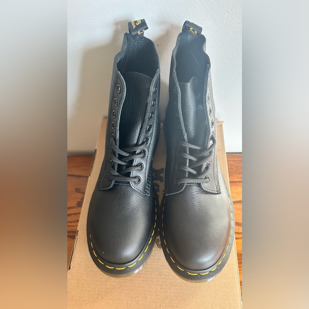 MAKE OFFER! BRAND NEW Dr Martens 1460 Pascal Women’s 8, EU 39